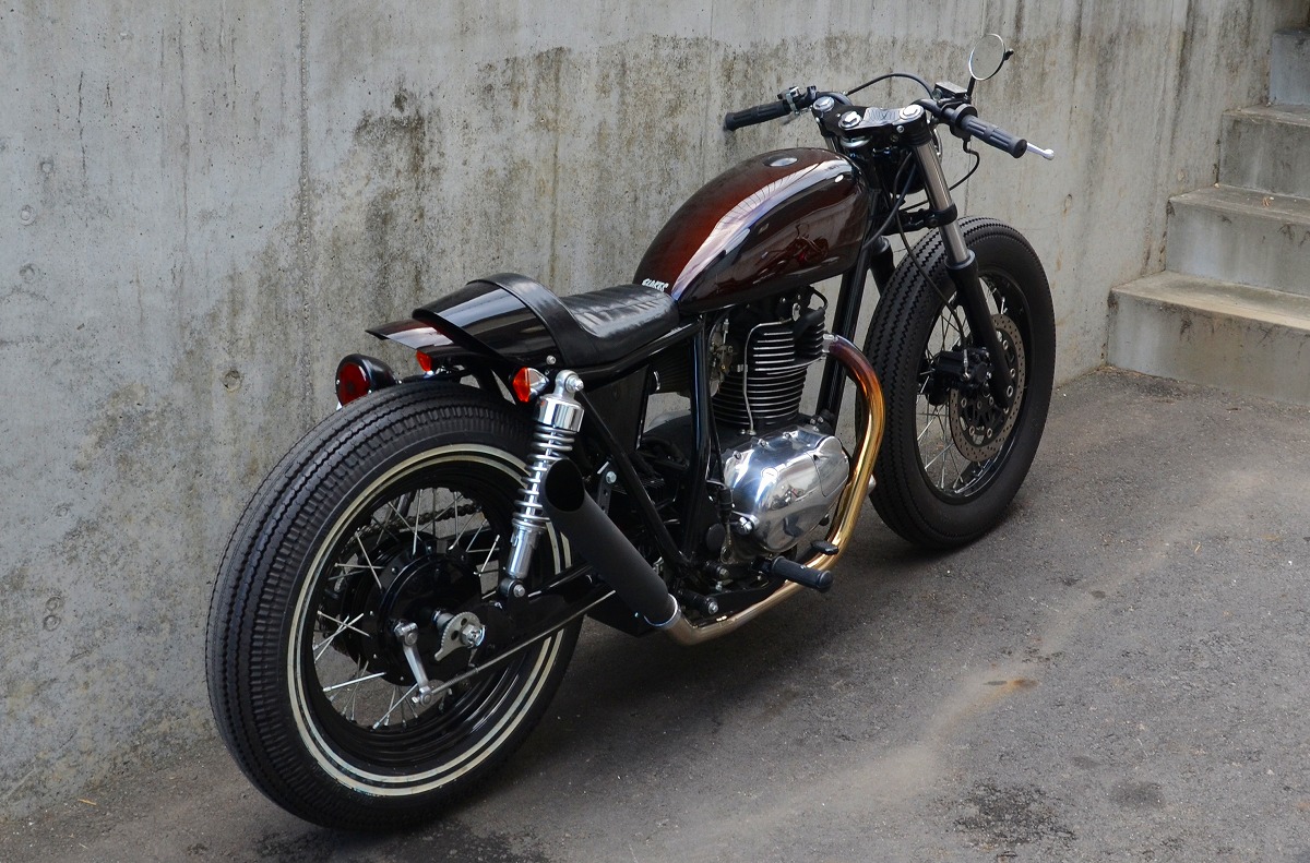 250TR BOBBER CAFE RACER | FLAKES